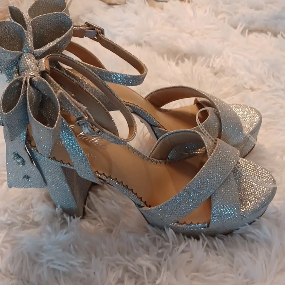 Antonio Melani Nicola bathie x Antonio Melani Lila Bow heels Silver 8M New - Picture 9 of 16